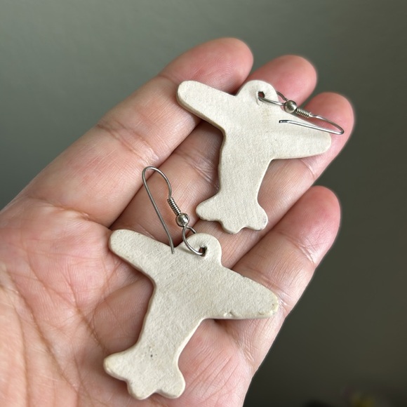 🖤Handmade porcelain Airplane ✈️ dangle earrings - Picture 4 of 8